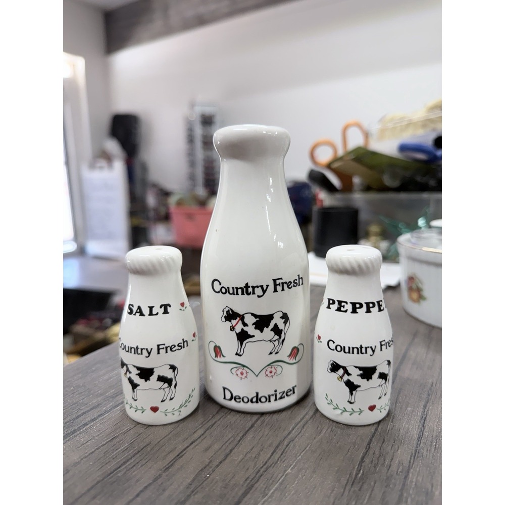 Vtg Set Of 3 Salt & Pepper Shakers Milk Jug Black White Cows Holstein Dairy Farm